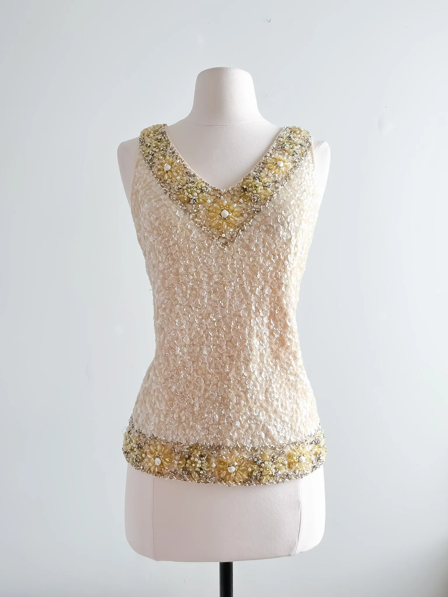 1960's Lemon & Pearl Beaded Knit Daisy Top / Medium