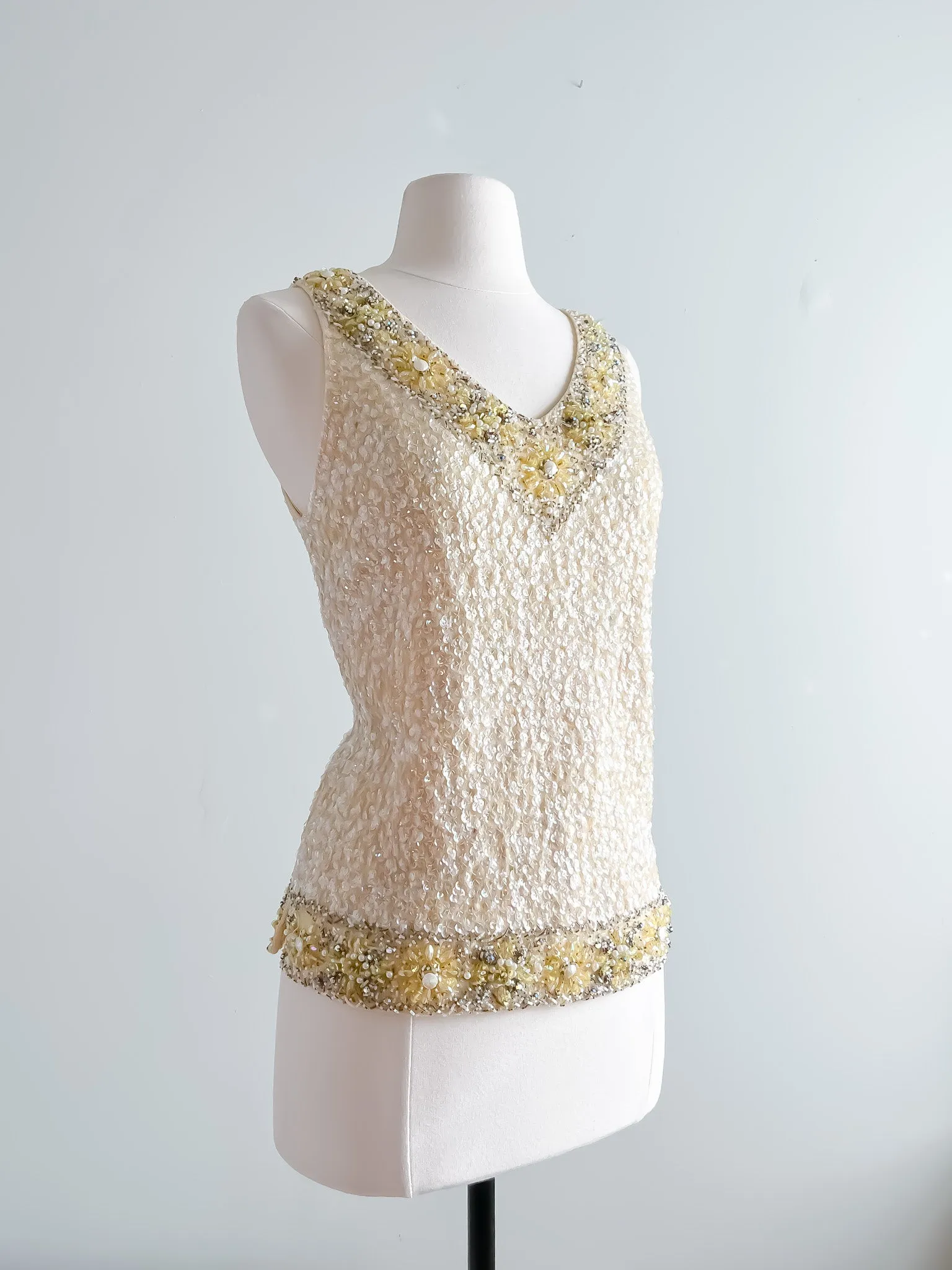 1960's Lemon & Pearl Beaded Knit Daisy Top / Medium