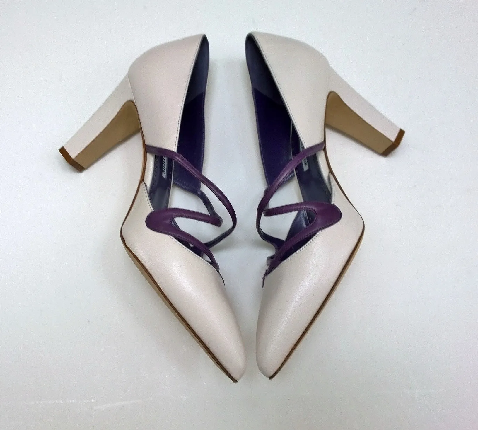 Manolo Blahnik Husnu 90 Cream Grey Leather Cutout Block Heels