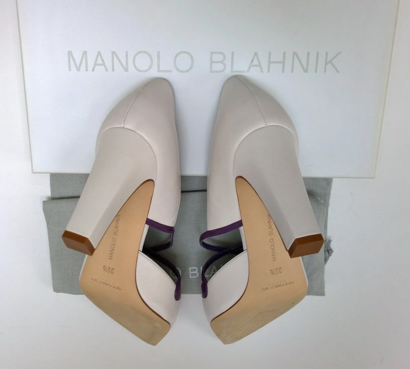 Manolo Blahnik Husnu 90 Cream Grey Leather Cutout Block Heels